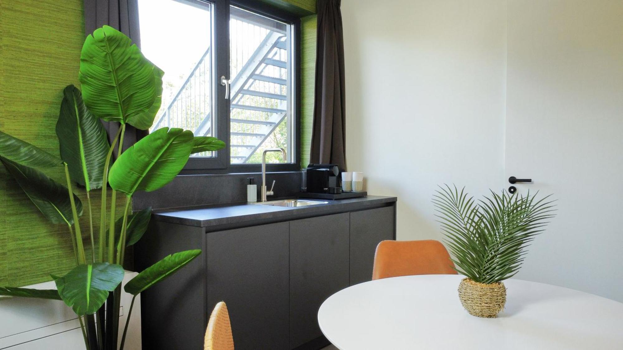 Hike & Bike Hotel Noordwolde  エクステリア 写真