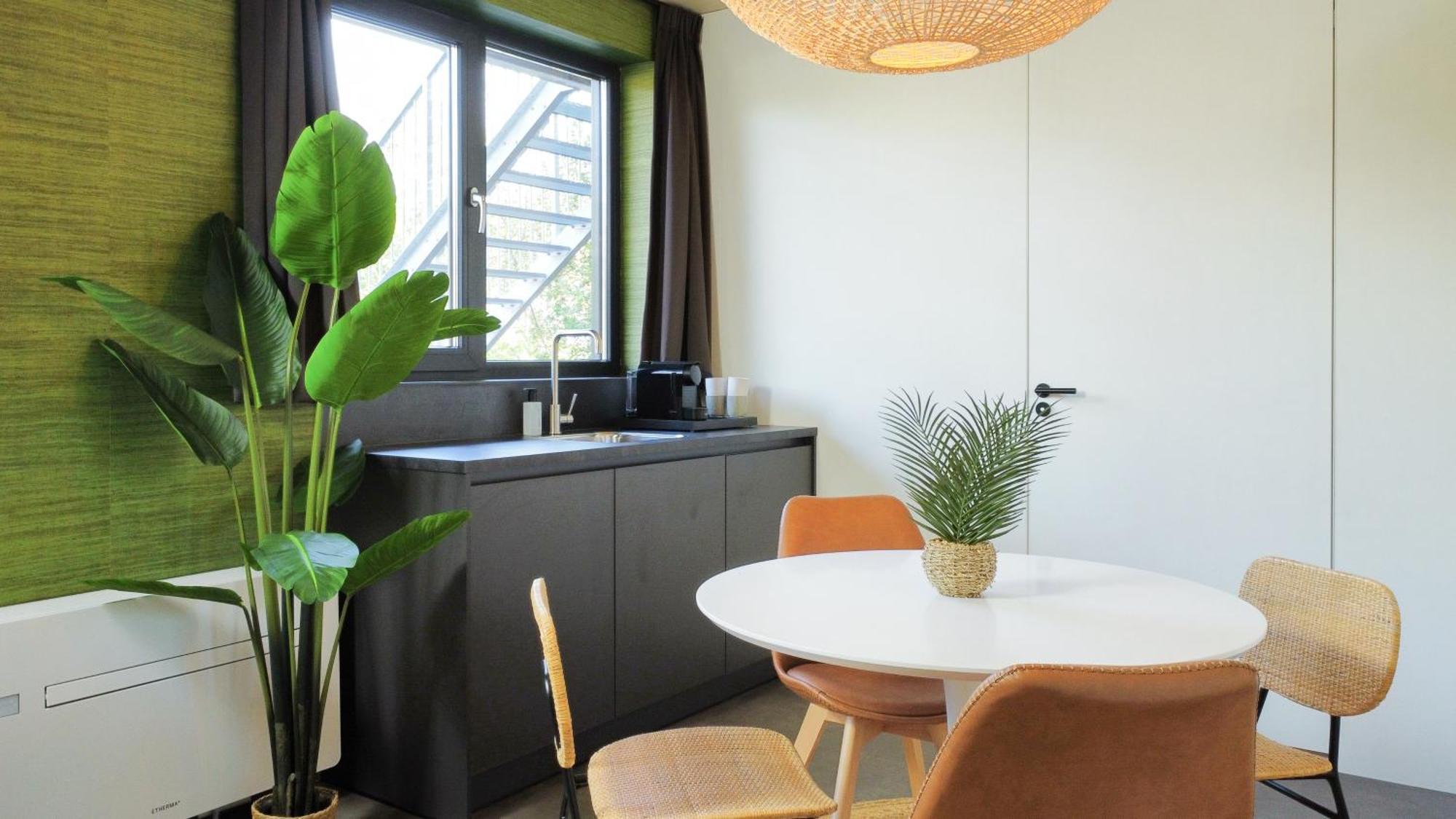 Hike & Bike Hotel Noordwolde  エクステリア 写真