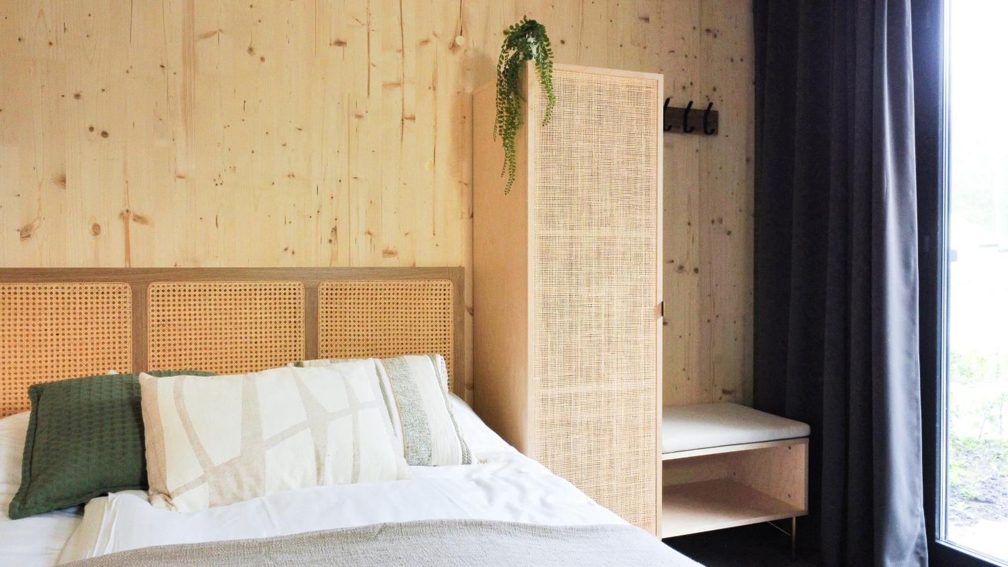 Hike & Bike Hotel Noordwolde  エクステリア 写真